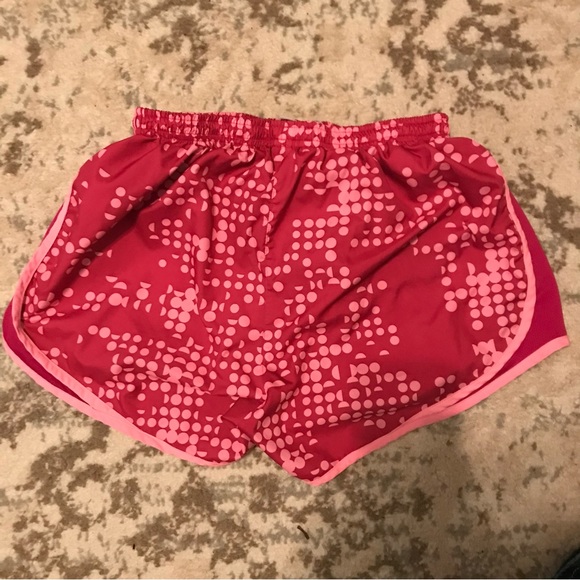 Nike shorts - Picture 2 of 3